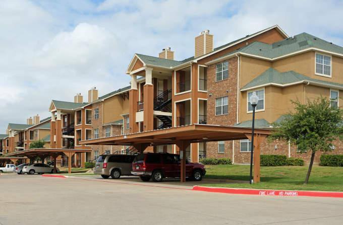 Apartment for rent at 2950 Alemeda St, Fort Worth, TX 76108