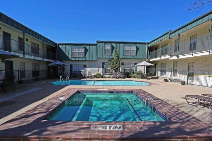 Apartment for rent at 400 W Anderson Lane, Austin, TX 78752