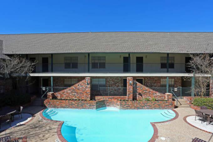 Apartment for rent at 400 W Anderson Lane, Austin, TX 78752