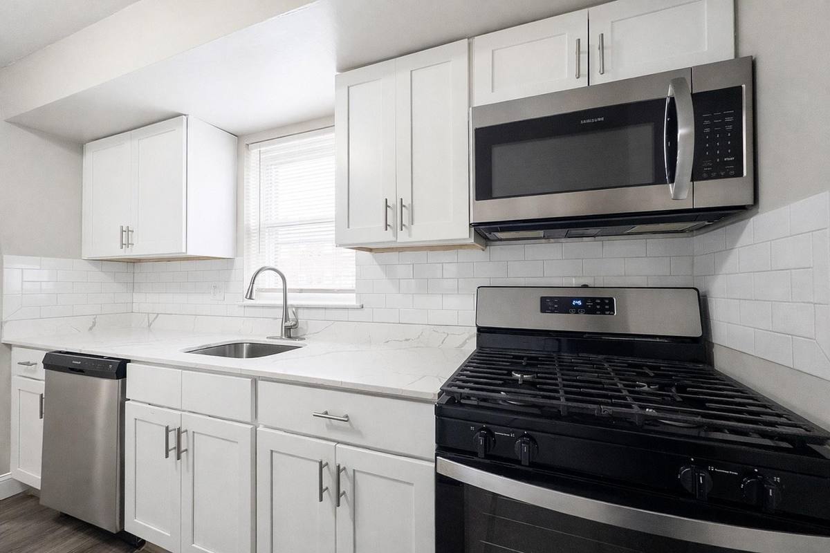 Apartment for rent at Orchard View, 498 Plaza Blvd, Morrisville, PA 19067