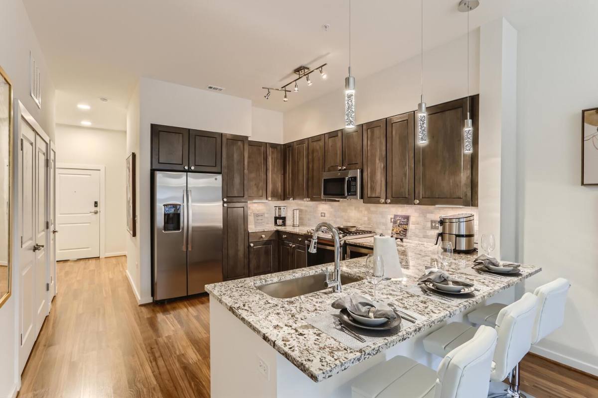 Apartment for rent at 2450 Plum Grove Rd, Schaumburg, IL 60173