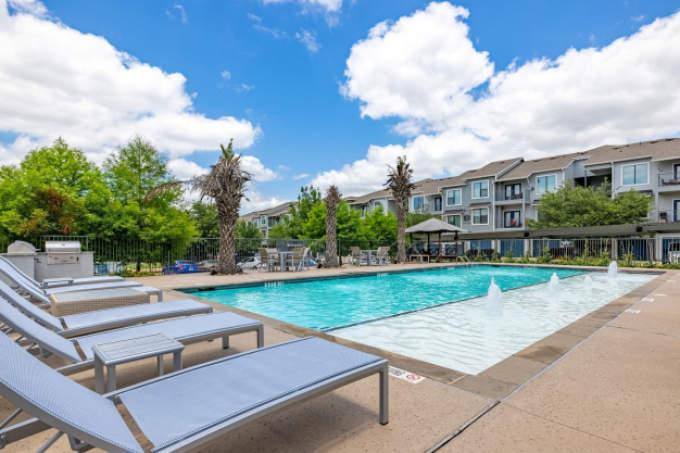 Apartment for rent at 304 E William Cannon Dr, Austin, TX 78745