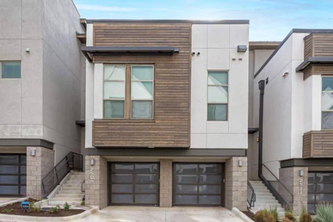 Apartment for rent at 2500 Walsh Tarlton Lane, Austin, TX 78746