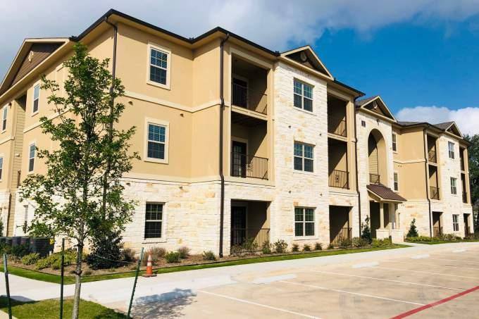 Apartment for rent at 2401 W Pflugerville Parkway, Round Rock, TX 78664