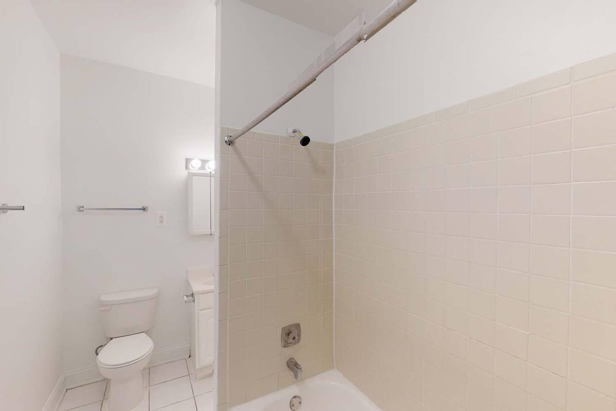 Apartment for rent at 5335 S Kimbark Ave, Chicago, IL 60615