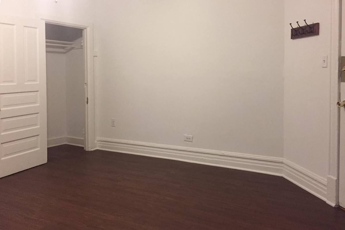 Apartment for rent at 5405 S Woodlawn Ave, Chicago, IL 60615