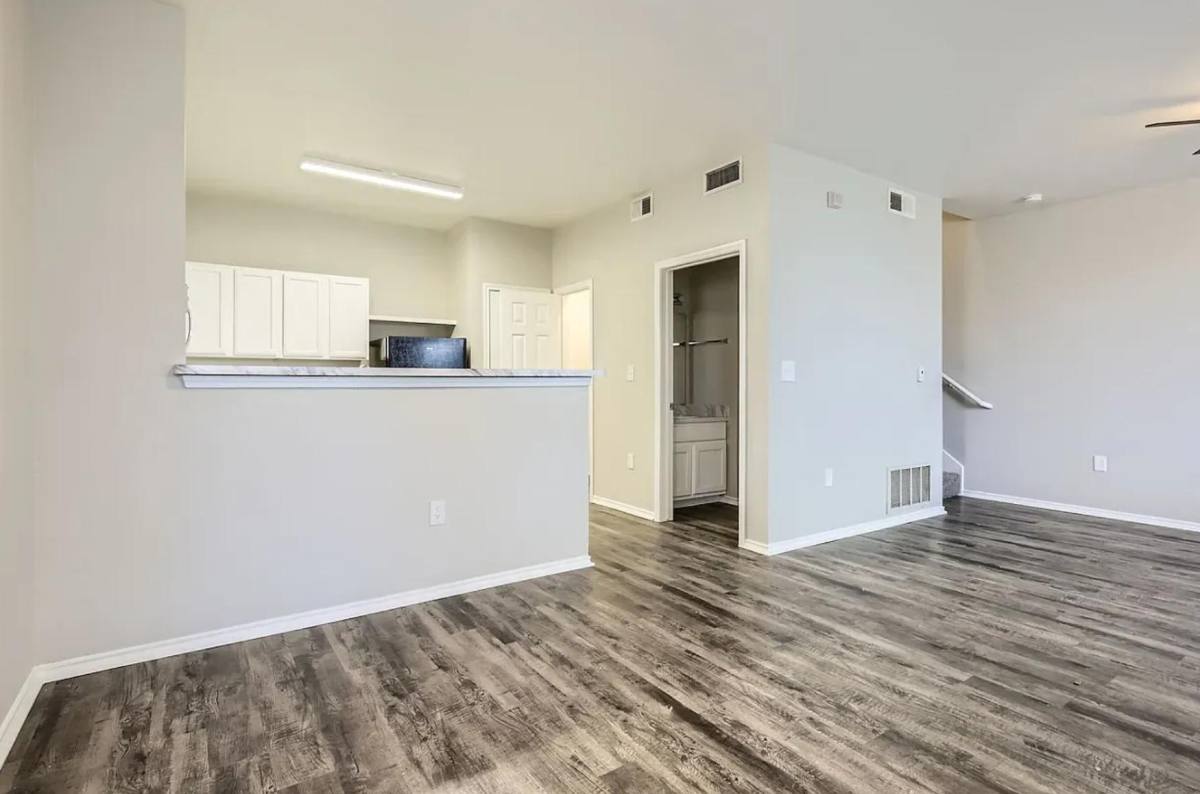 Townhouse for rent at 4722 Meadow St, Dallas, TX 75215