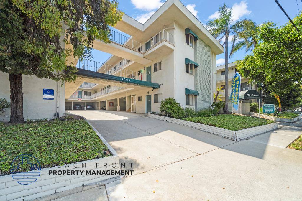 Townhouse for rent at Westview, 2700 & 2704 Aviation Blvd, Redondo Beach, CA 90278