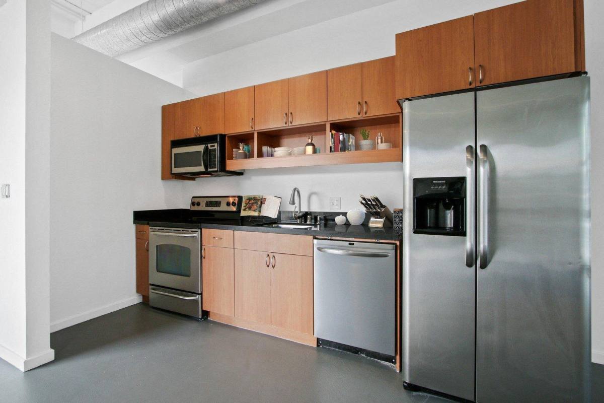 Apartment for rent at 1000 South Hope Street, 1000 S Hope St, Los Angeles, CA 90015