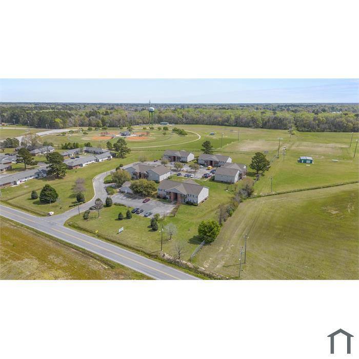 Apartment for rent at 414 S Longstreet Rd, Dillon, SC 29536