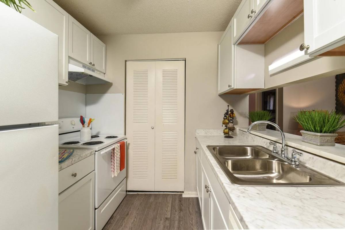 Apartment for rent at Deer Run, 8755 Jenny Lind St, Charleston, SC 29406