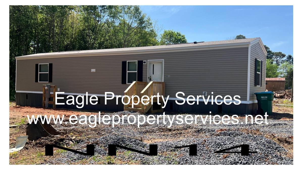Apartment for rent at 140 Springfield Dr, Chatsworth, GA 30705