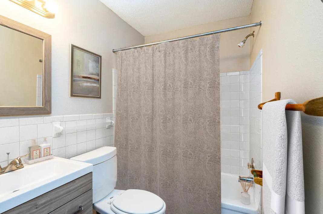 Apartment for rent at Piccadilly West, 540 W Alexis Rd, Toledo, OH 43612