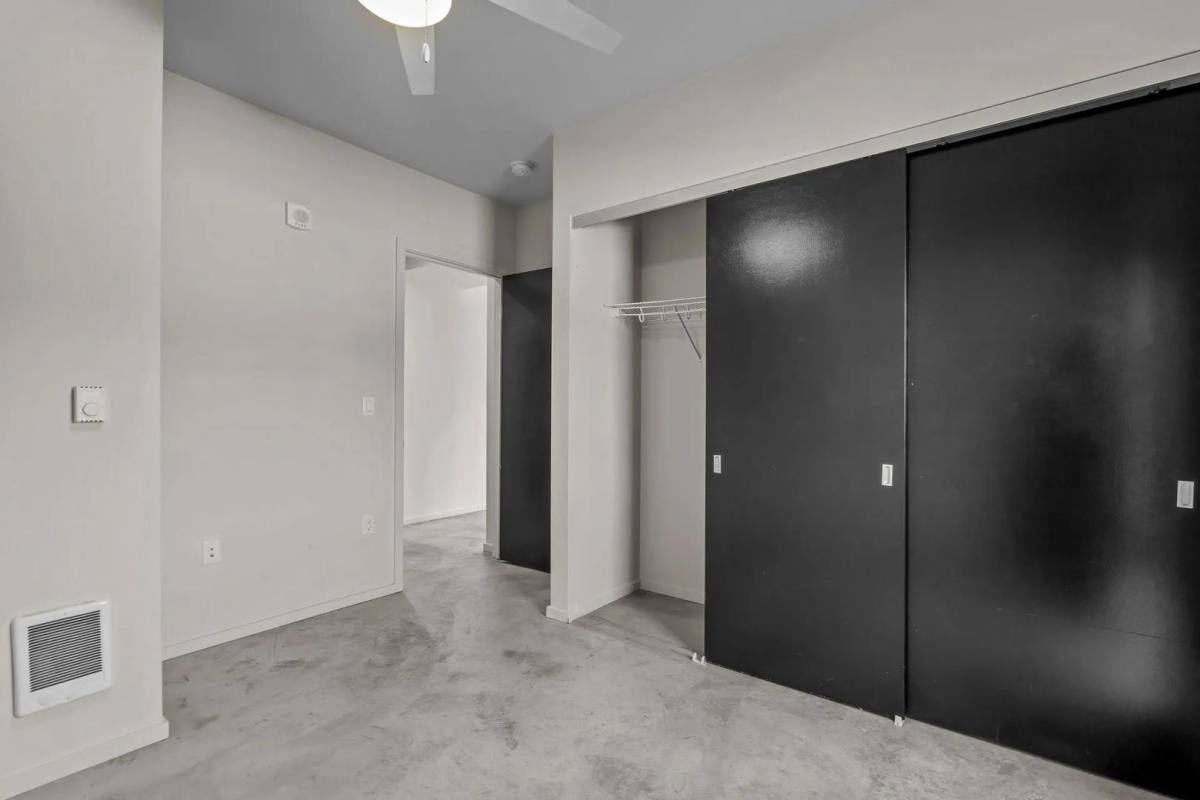 Townhouse for rent at Couch's Addition, 2112 NW Quimby St, Portland, OR 97210
