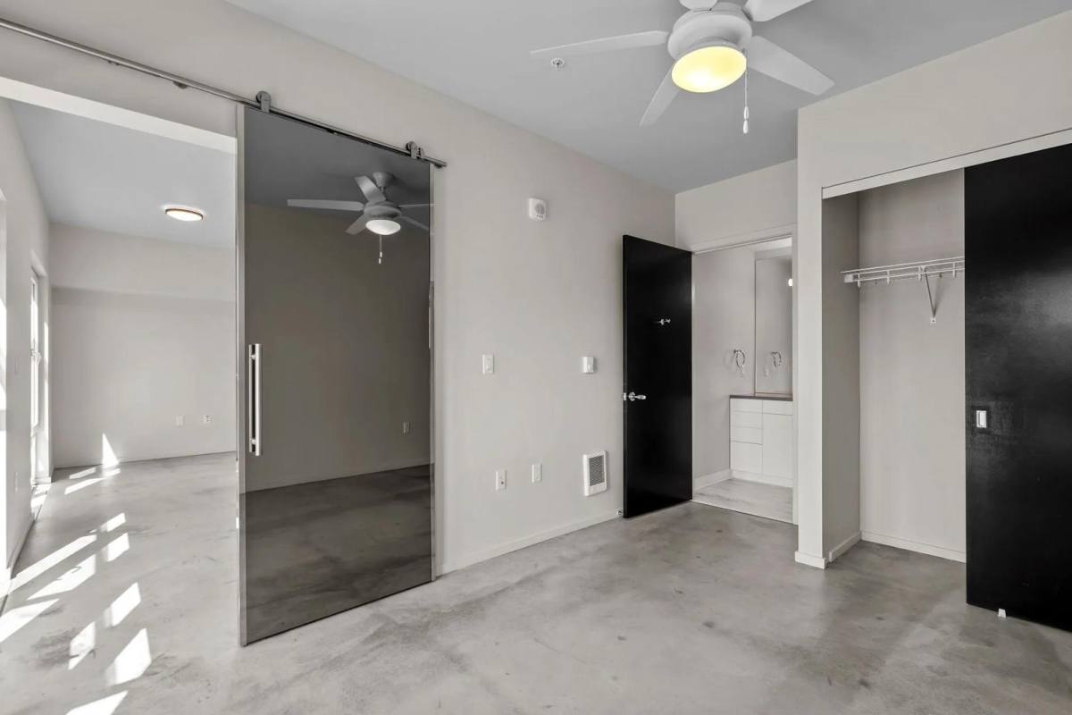 Townhouse for rent at Couch's Addition, 2112 NW Quimby St, Portland, OR 97210