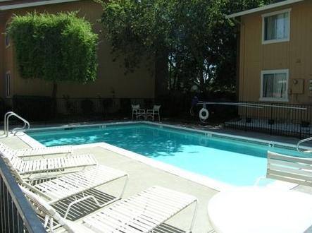 Apartment for rent at Arden Bell, 1625 Bell St, Sacramento, CA 95825