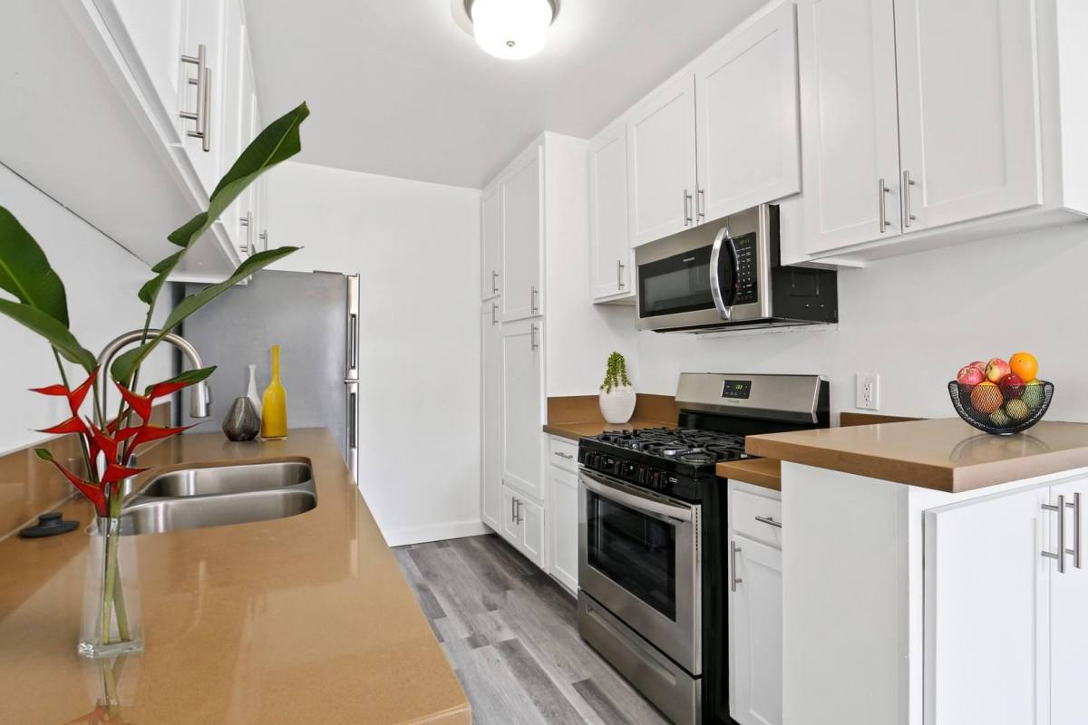 Apartment for rent at Camden, 1624 Camden #14, Los Angeles, CA 90025