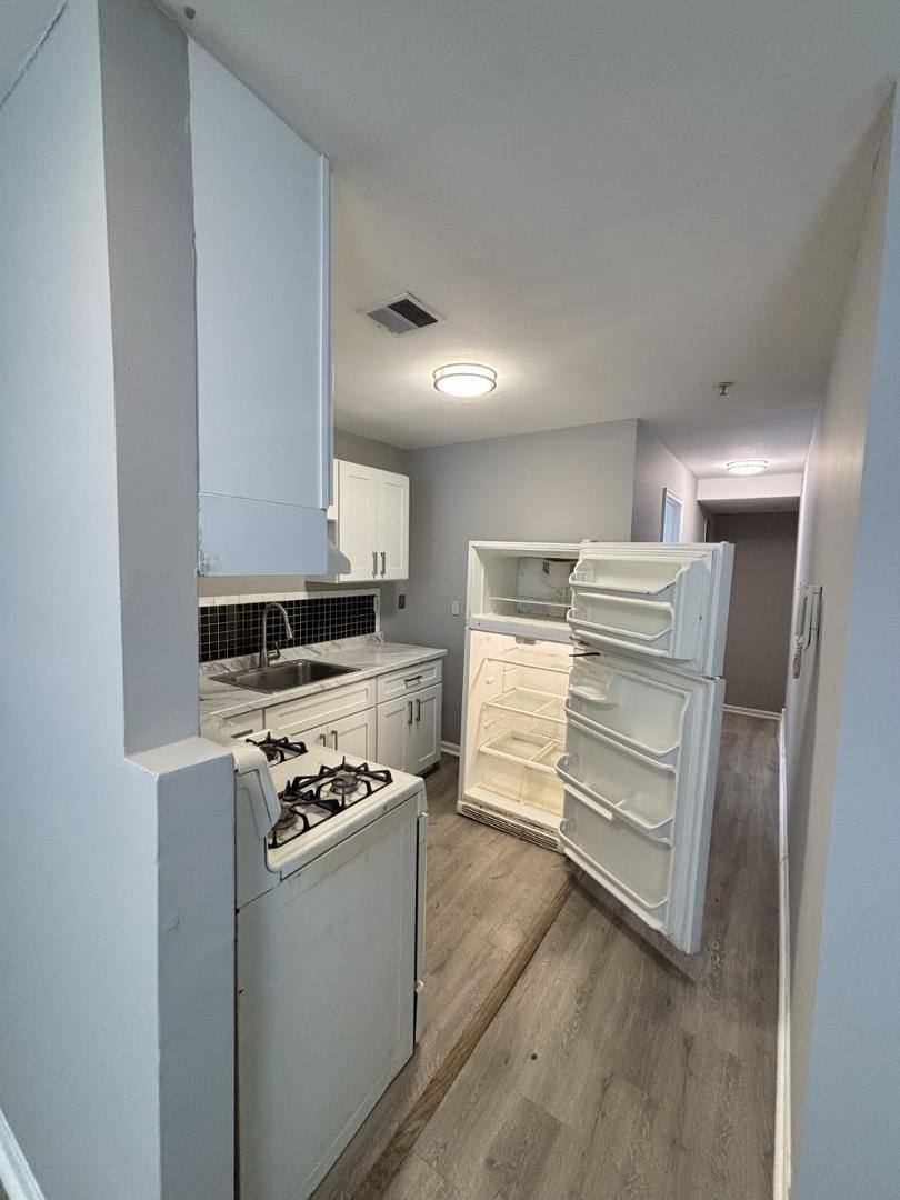 Apartment for rent at 1704 W Diamond St, Philadelphia, PA 19121
