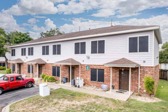Apartment for rent at 1050 Springdale Rd #2018, Austin, TX 78721