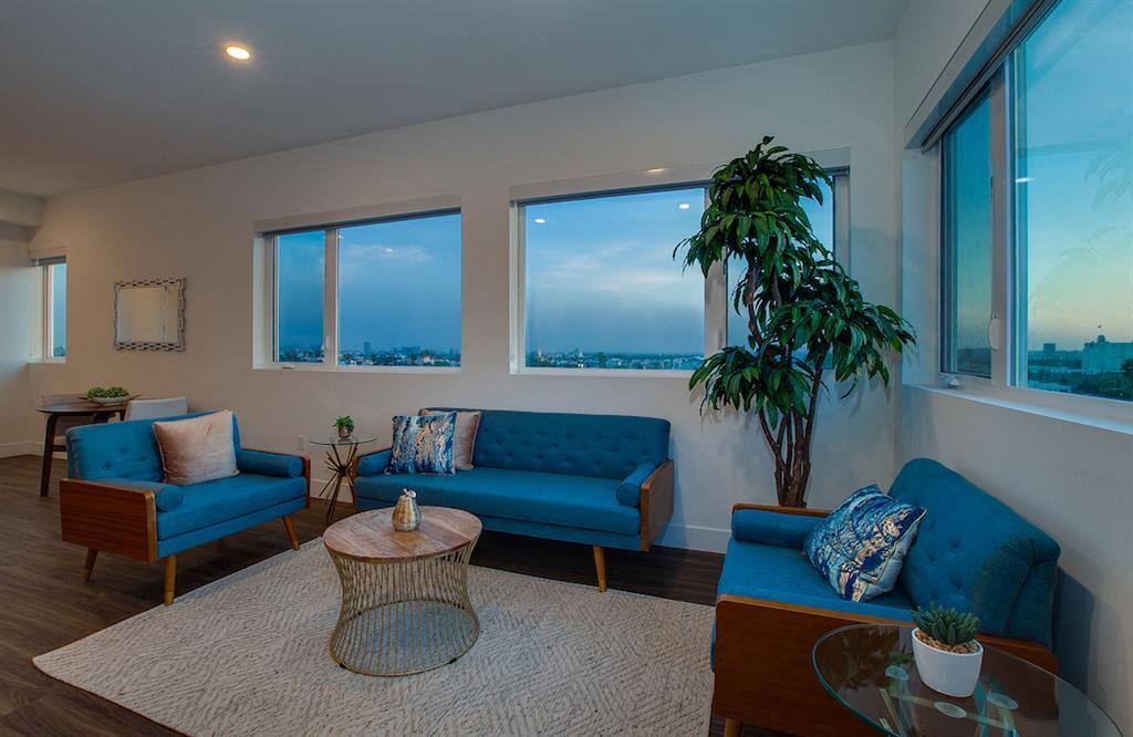 Apartment for rent at 6630 Sunset Blvd, Los Angeles, CA 90028