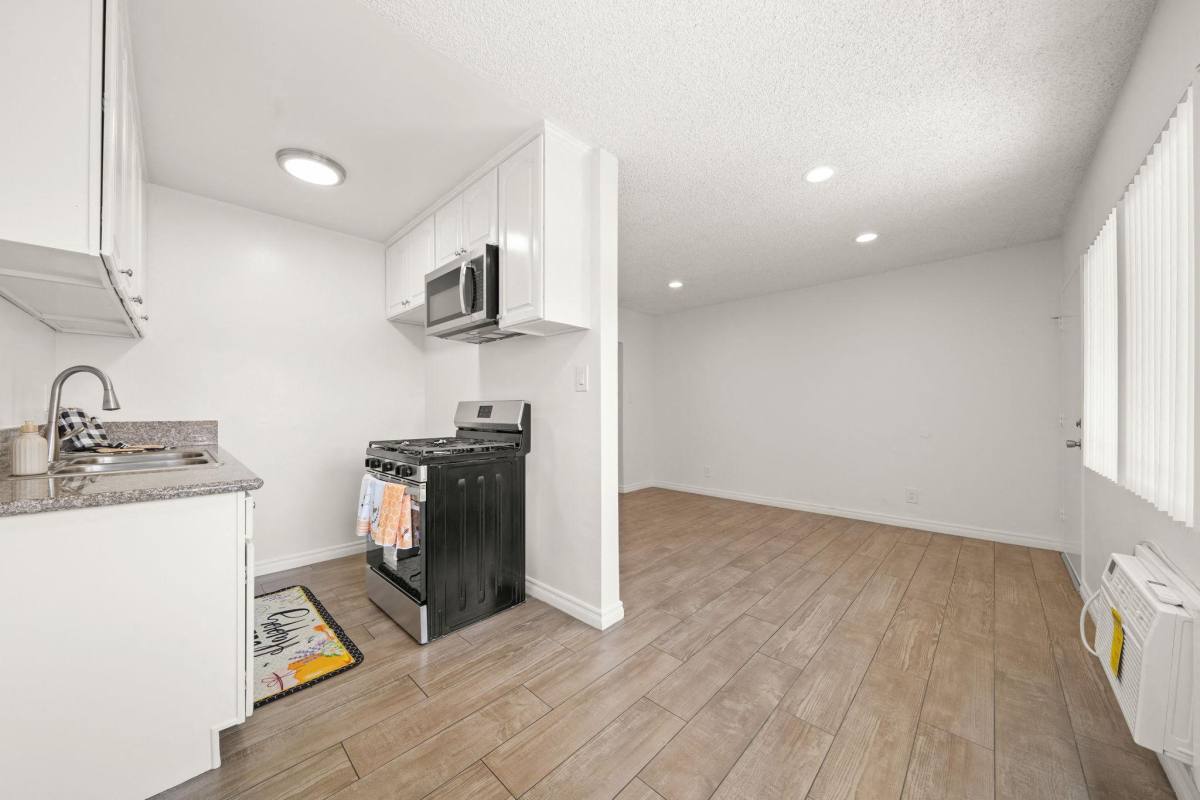 Apartment for rent at The Pinewood, 11100 Pangborn Ave, Downey, CA 90241
