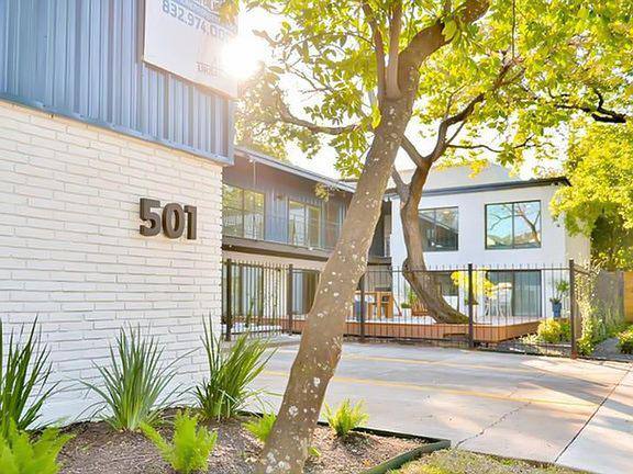 Apartment for rent at 501 Branard St, Houston, TX 77006
