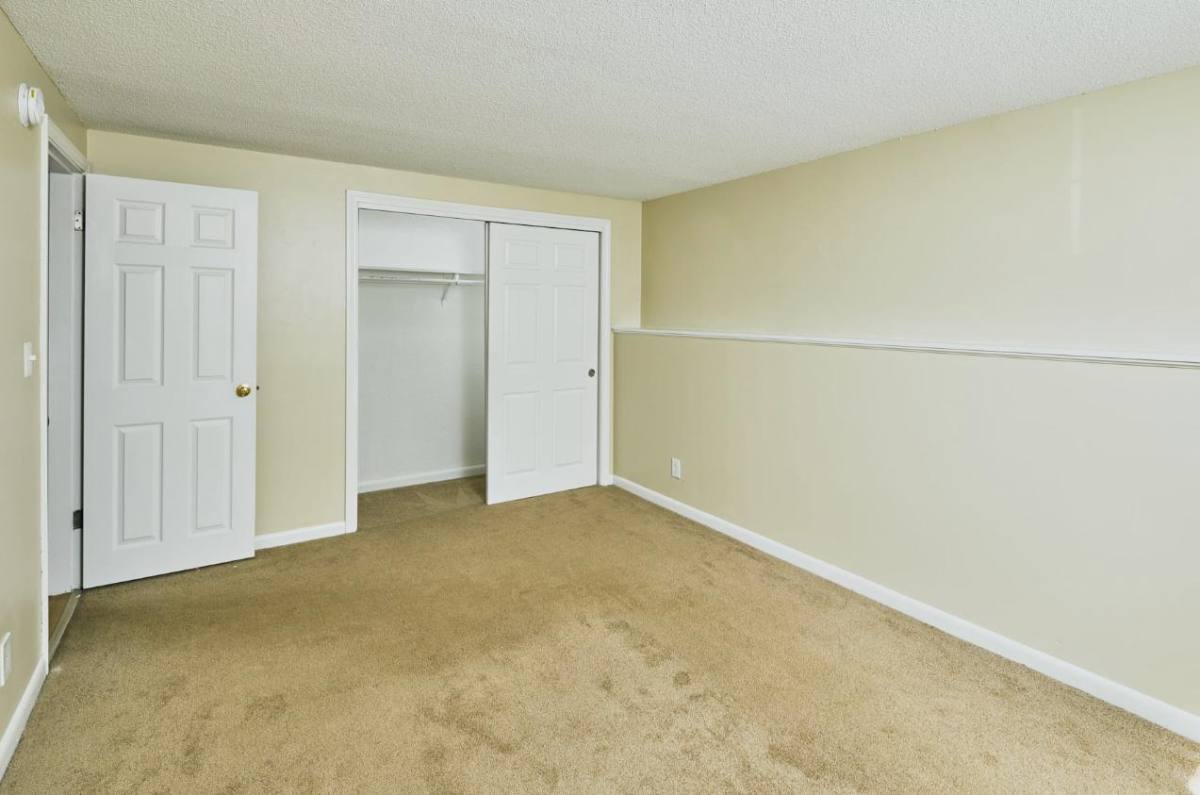 Apartment for rent at 40 Bayview St, Yarmouth, ME 04096
