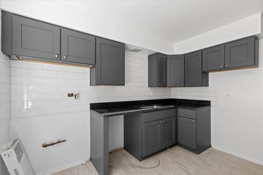 Apartment for rent at 6705 N California Ave #19-1W, Chicago, IL 60645