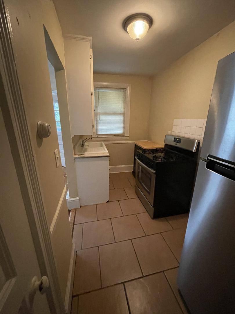 Apartment for rent at 296 Washington Ave, Providence, RI 02905
