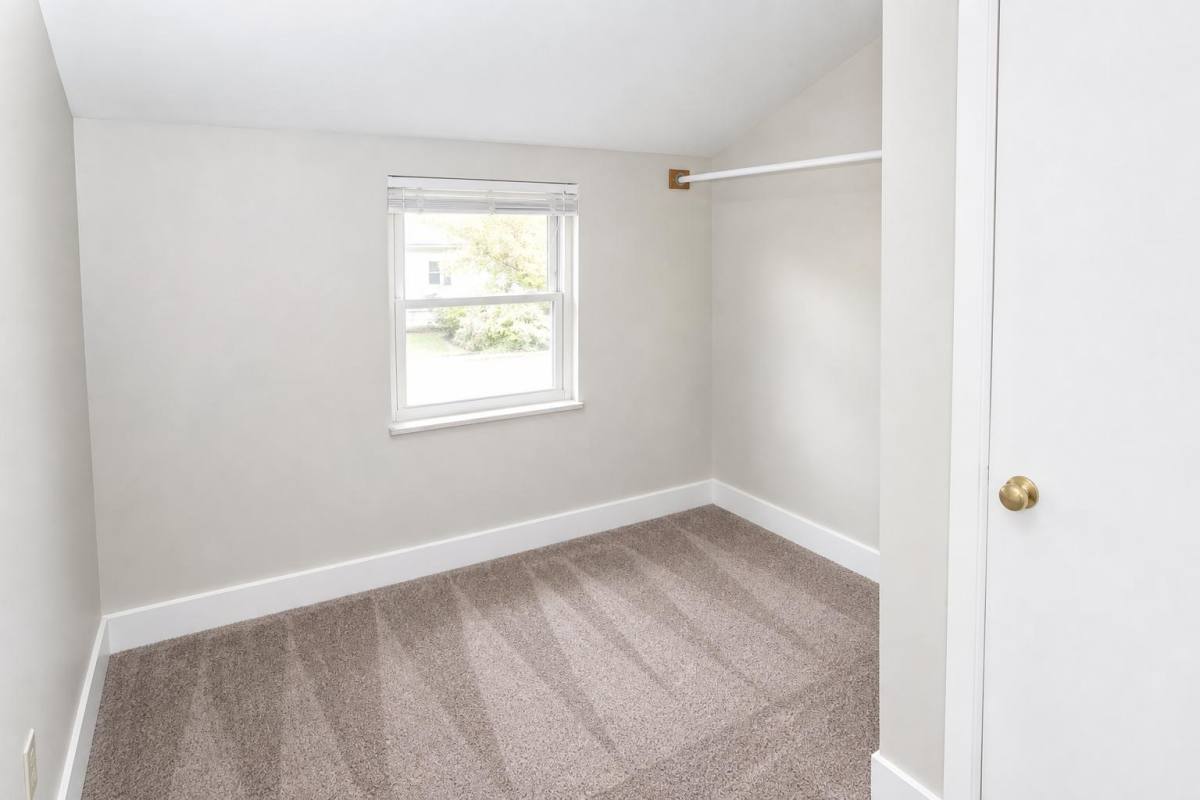 Apartment for rent at Lindenwood, 911-955 Sleepy Hollow Rd, Pittsburgh, PA 15234