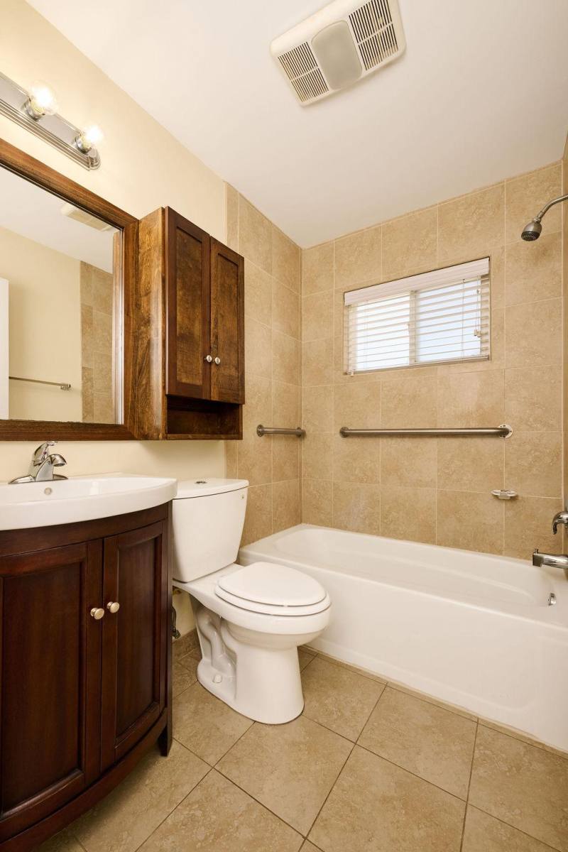 Apartment for rent at 32 Peachtree Ave, Atlanta, GA 30305