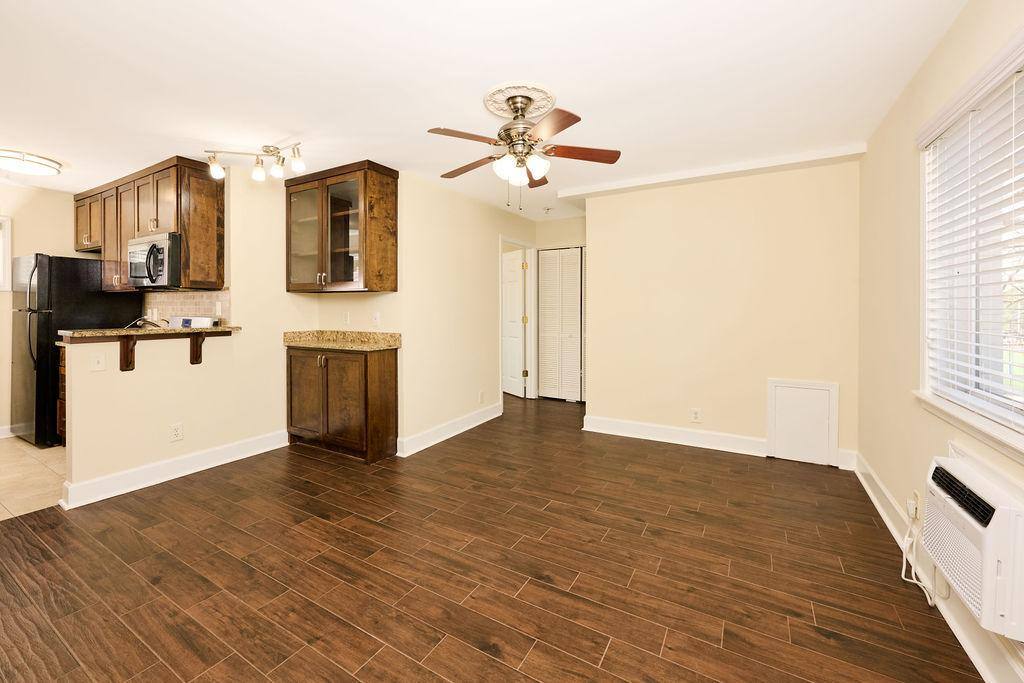 Apartment for rent at 32 Peachtree Ave, Atlanta, GA 30305