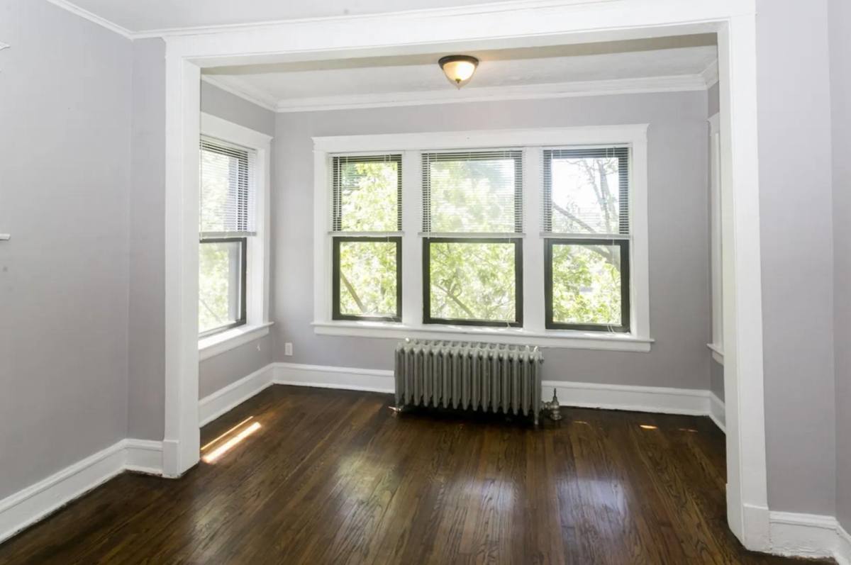 Apartment for rent at 4506 N Central Park Ave, Chicago, IL 60625