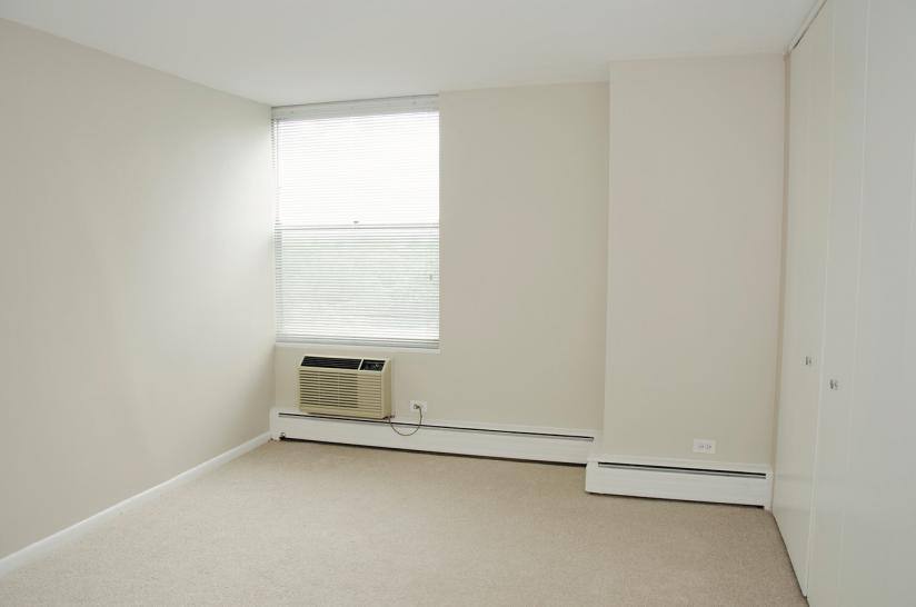 Apartment for rent at 5496 S Hyde Park Blvd #1006, Chicago, IL 60615