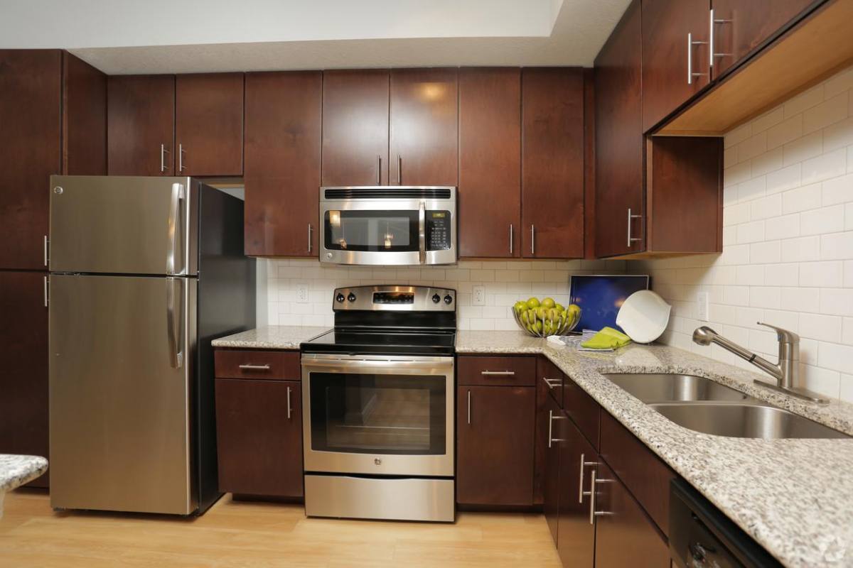 Apartment for rent at 4411 N Federal Highway 4-107, Pompano Beach, FL 33064