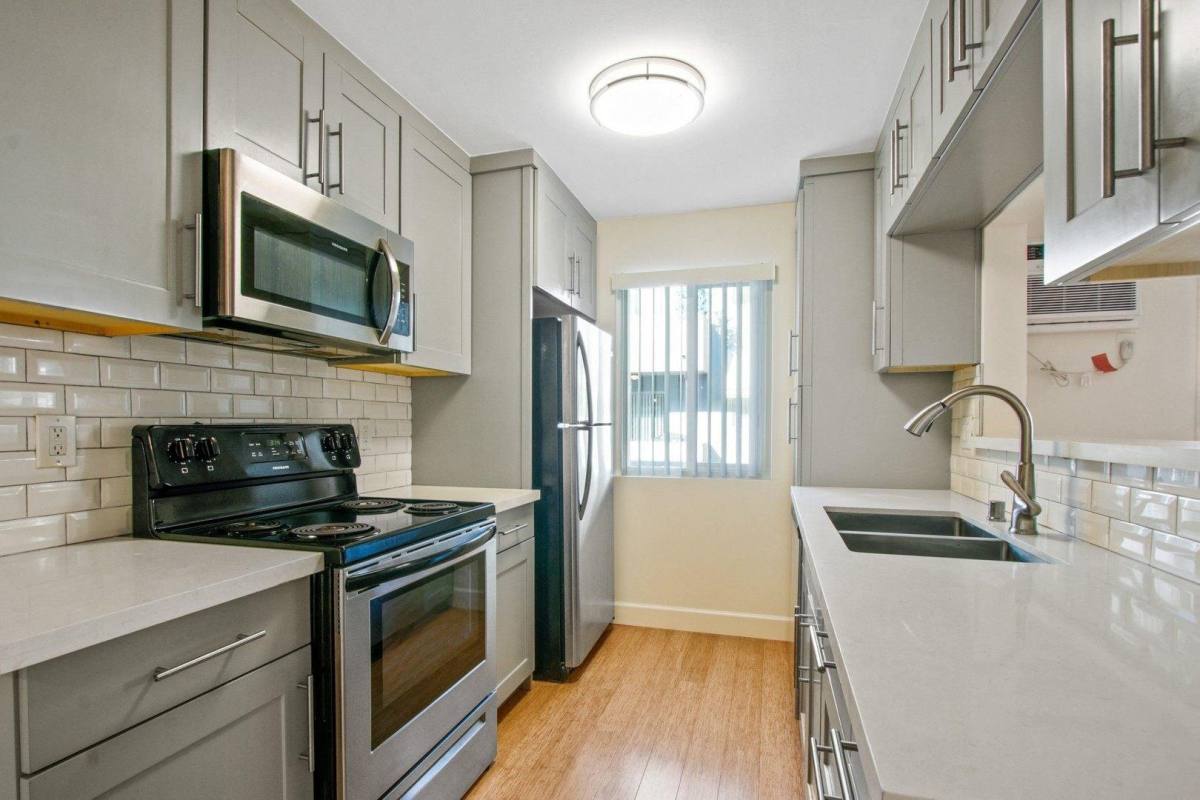 Apartment for rent at Lucerne Apartment Homes, 9600 Lucerne #12, Culver City, CA 90232