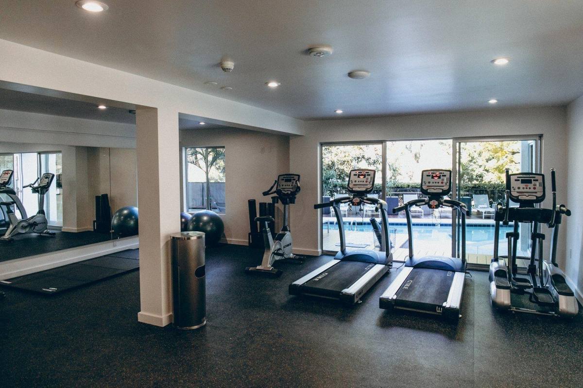 Apartment for rent at Hilgard, 870 Hilgard Ave #405, Los Angeles, CA 90024