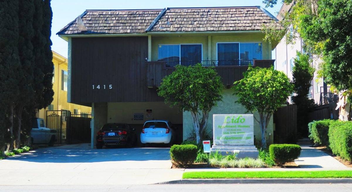 Apartment for rent at 1415 S Bundy Drive, 1415 Bundy Dr #4, Los Angeles, CA 90025