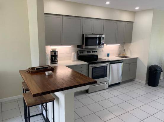 Apartment for rent at 1031 SW 3rd St, Hallandale, FL 33009