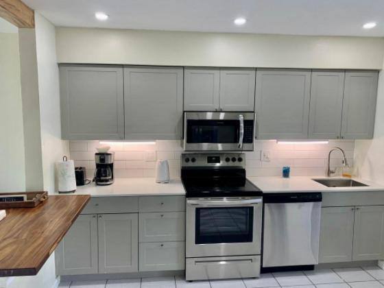 Apartment for rent at 1031 SW 3rd St, Hallandale, FL 33009