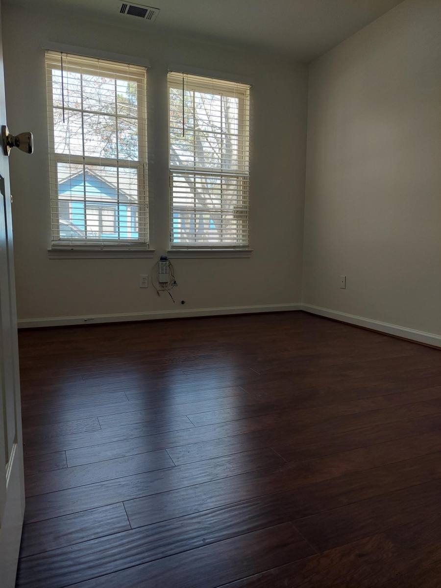House for rent at 1063 Metropolitan Parkway SW, Atlanta, GA 30310