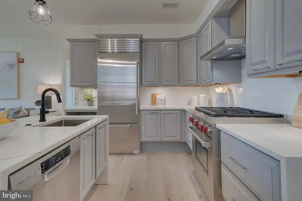 Apartment for rent at Logan Circle, 1825 13th St NW #1, Washington, DC 20009