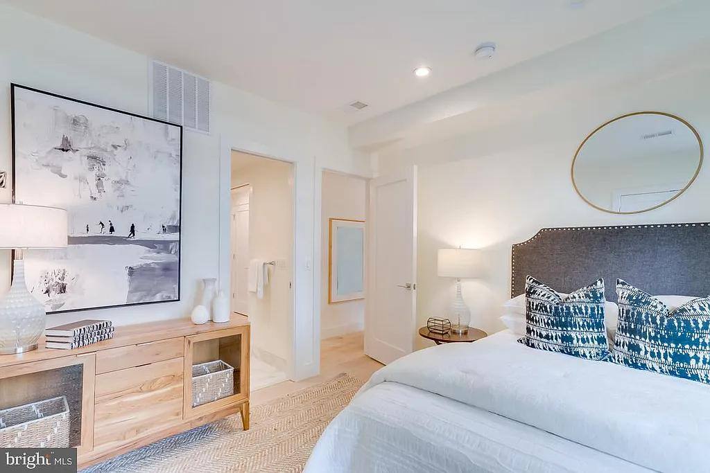 Apartment for rent at Logan Circle, 1825 13th St NW #1, Washington, DC 20009