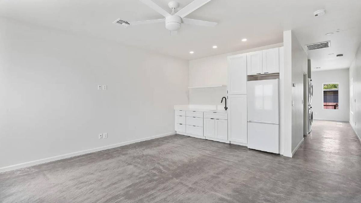 House for rent at 347 W Roma Ave, Phoenix, AZ 85013