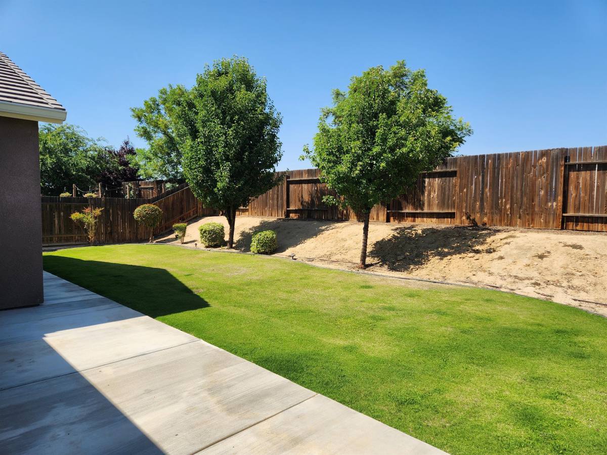 House for rent at Summerlyn, 13710 Onyx Night Dr, Bakersfield, CA 93314