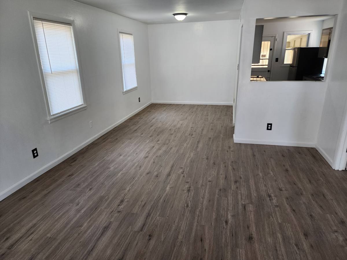 House for rent at 1386 Robin Hood Lane, Memphis, TN 38111