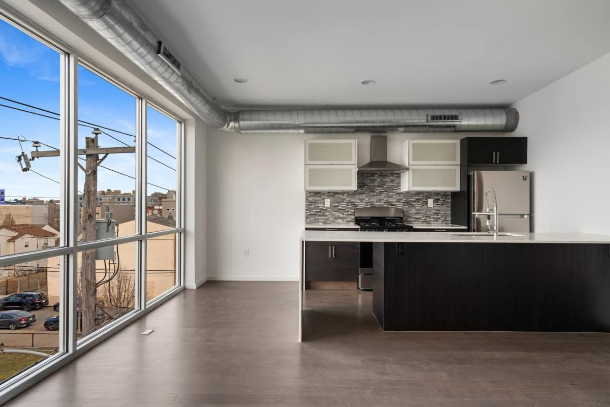 Apartment for rent at 634 W Jefferson St, Philadelphia, PA 19122