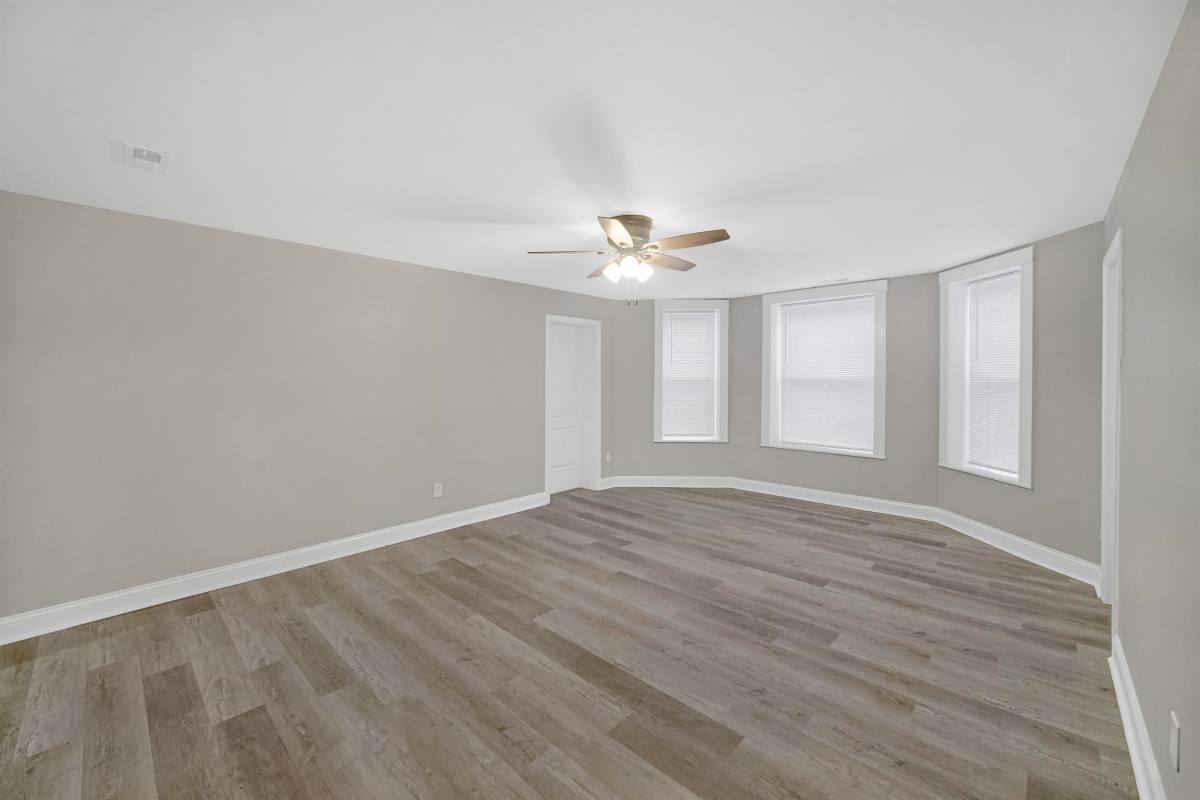 Apartment for rent at 215 E St, Hobart, IN 46342
