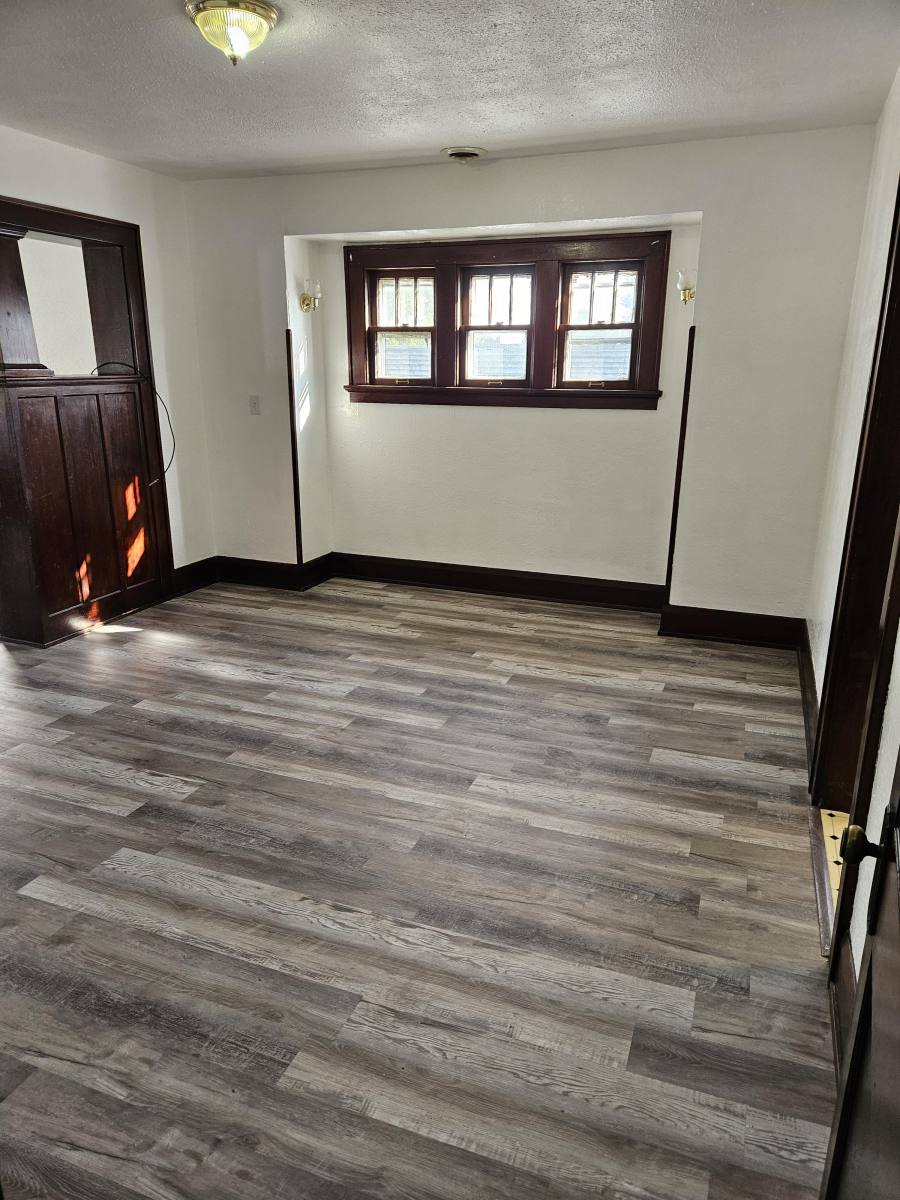 Apartment for rent at 908 Forsythe St, Toledo, OH 43605