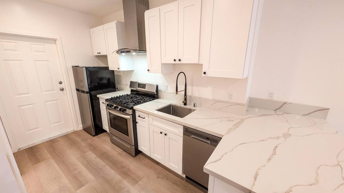 Apartment for rent at 1477 California St #7, San Francisco, CA 94109